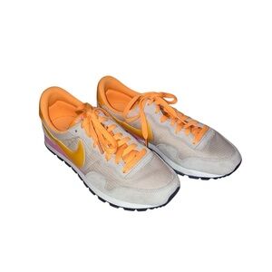 Nike Women's Pegasus Running Shoes 
Size 9